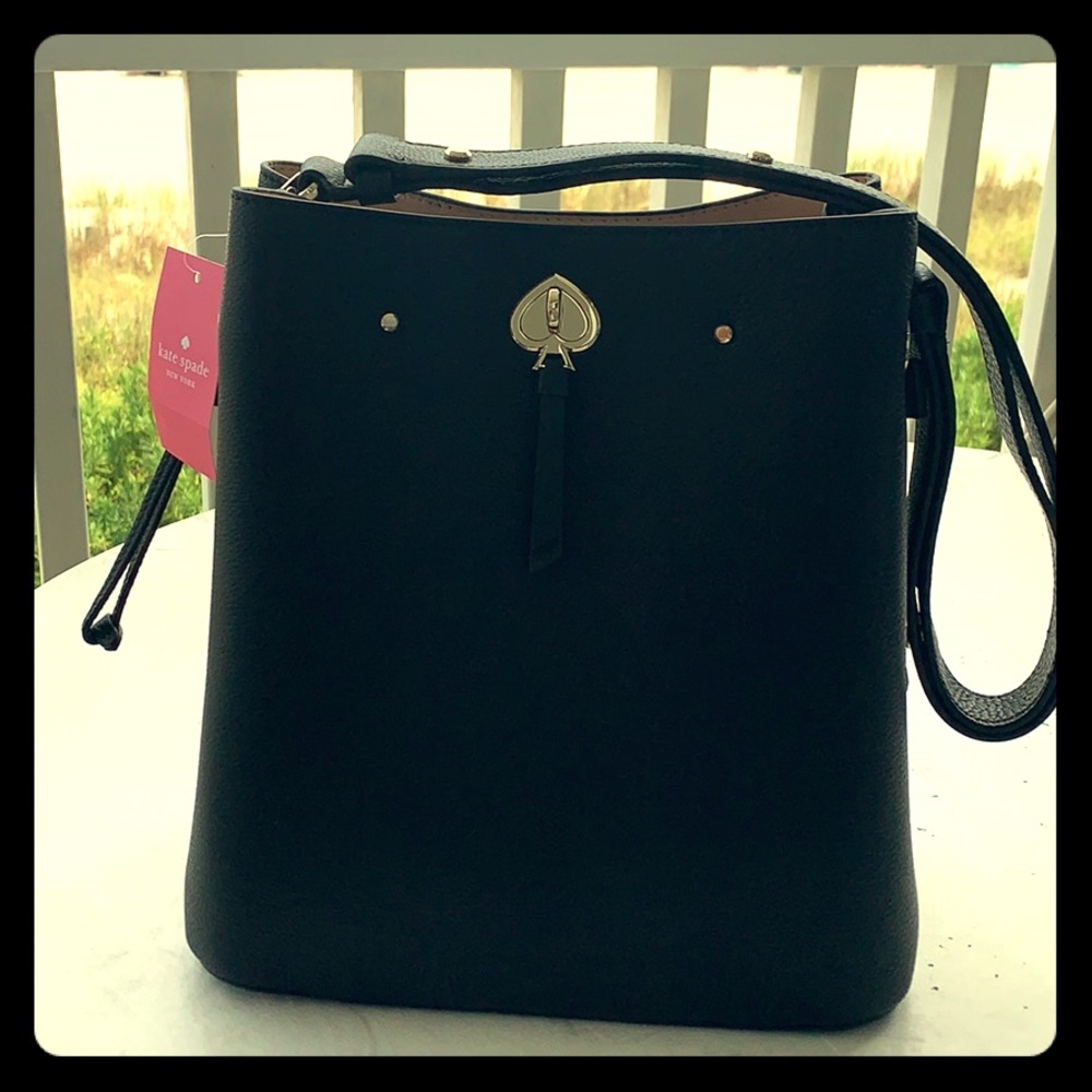 🎉HP!🎉 NWT Kate Spade Bucketbag 👜